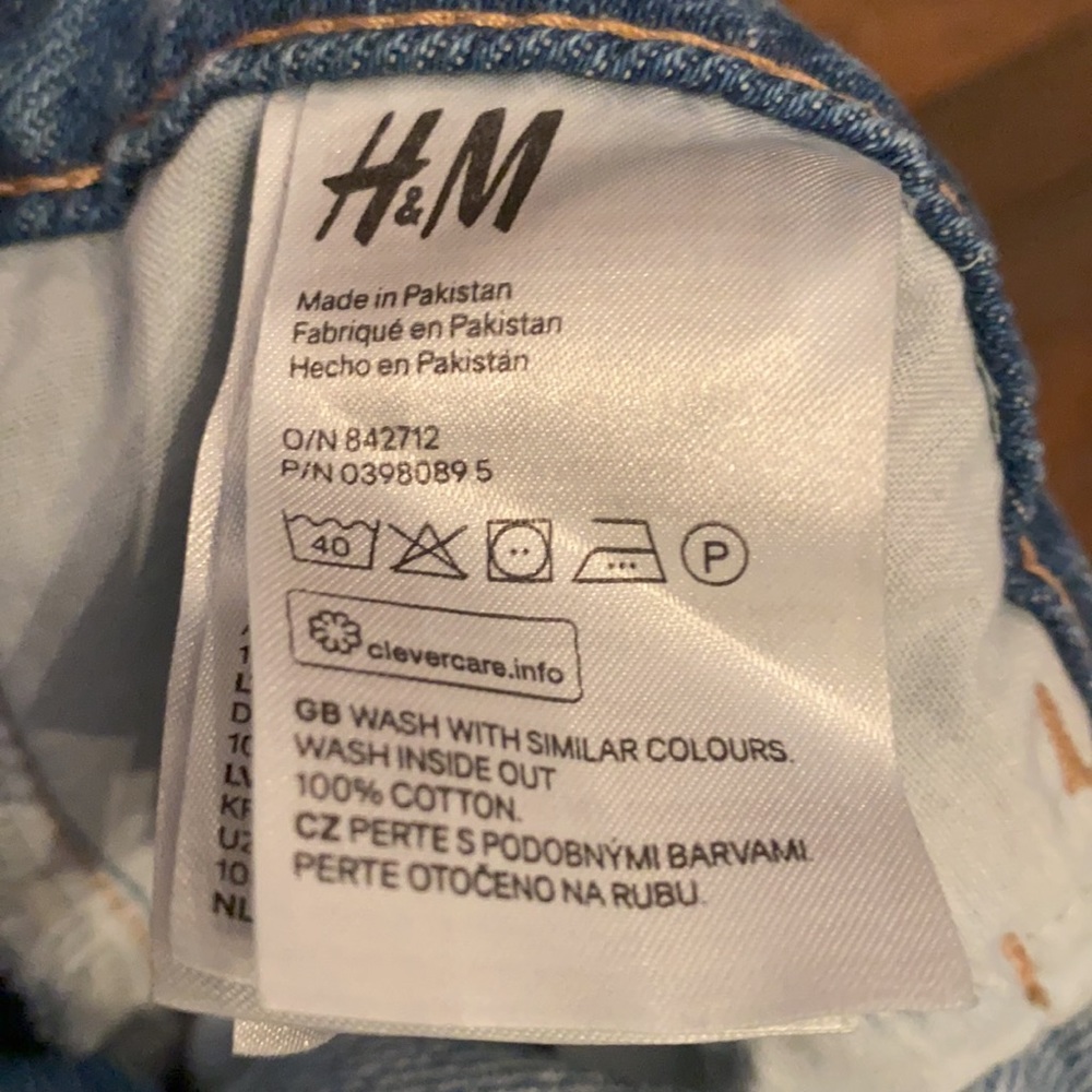 H&M Shorts - Picture 6 of 6